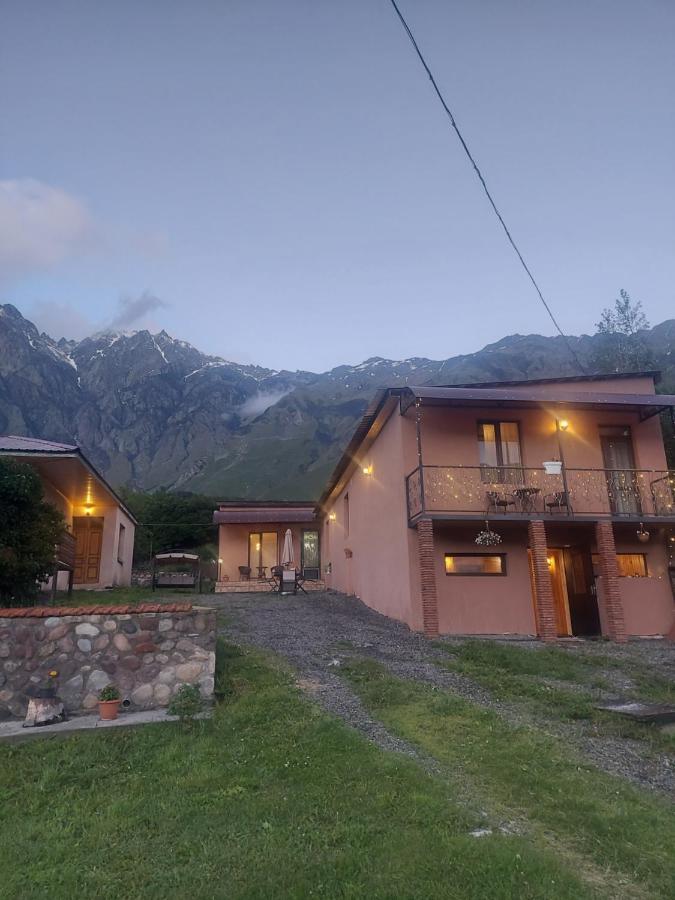 Golden Star Kazbegi Hotel Exterior photo