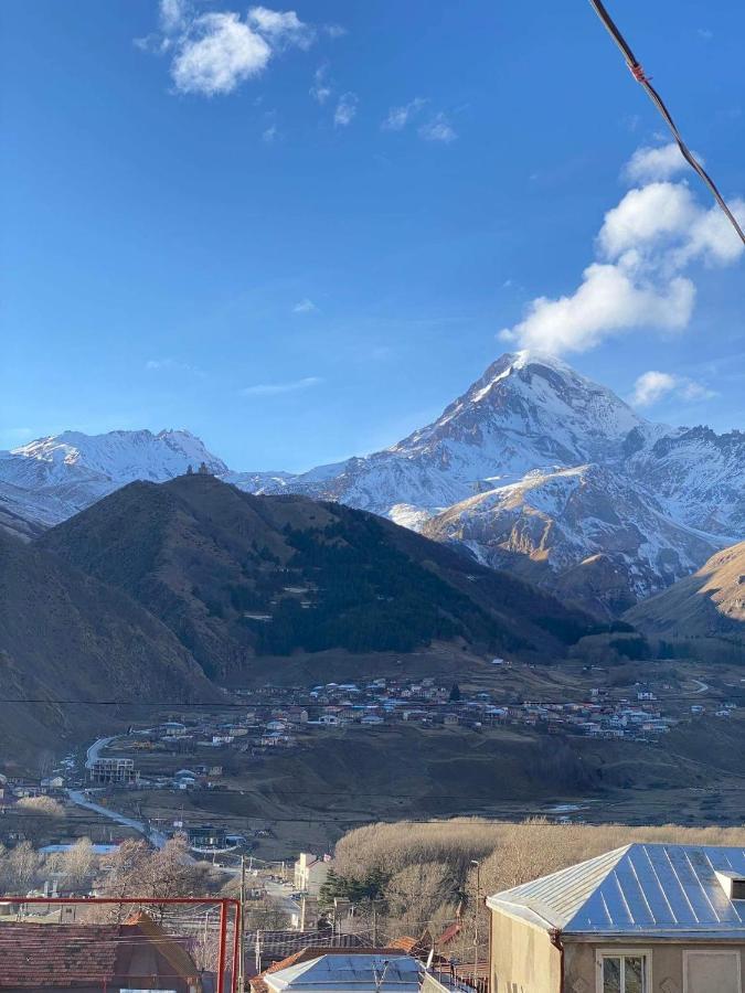 Golden Star Kazbegi Hotel Exterior photo