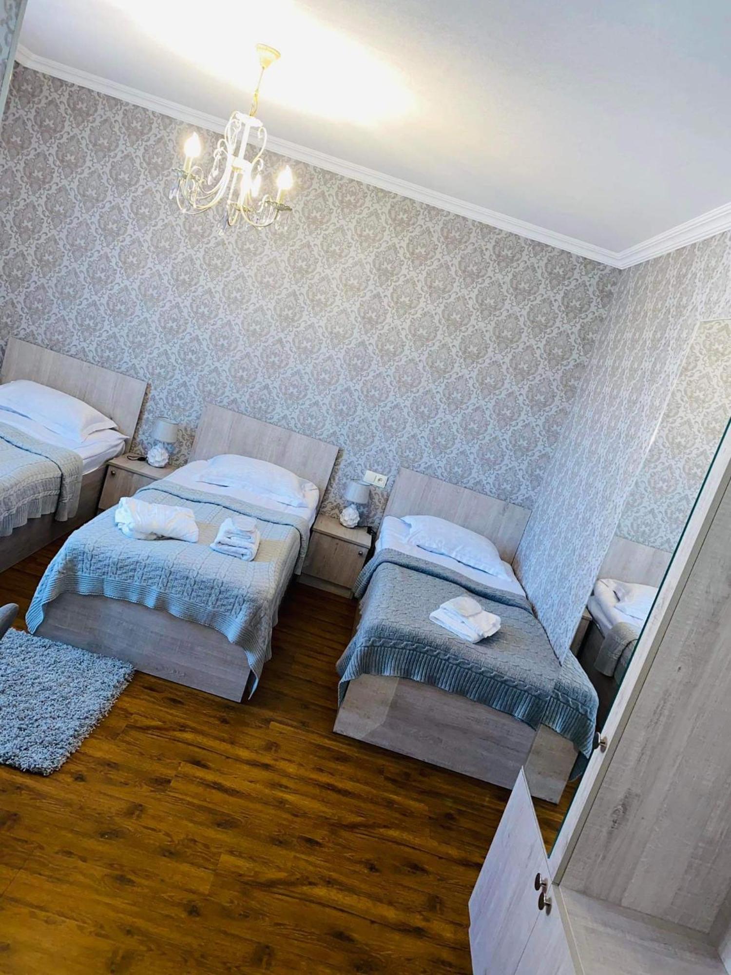 Golden Star Kazbegi Hotel Room photo